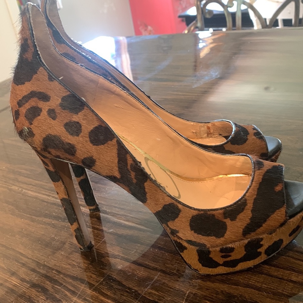 Jessica Simpson 👠 - Picture 2 of 4